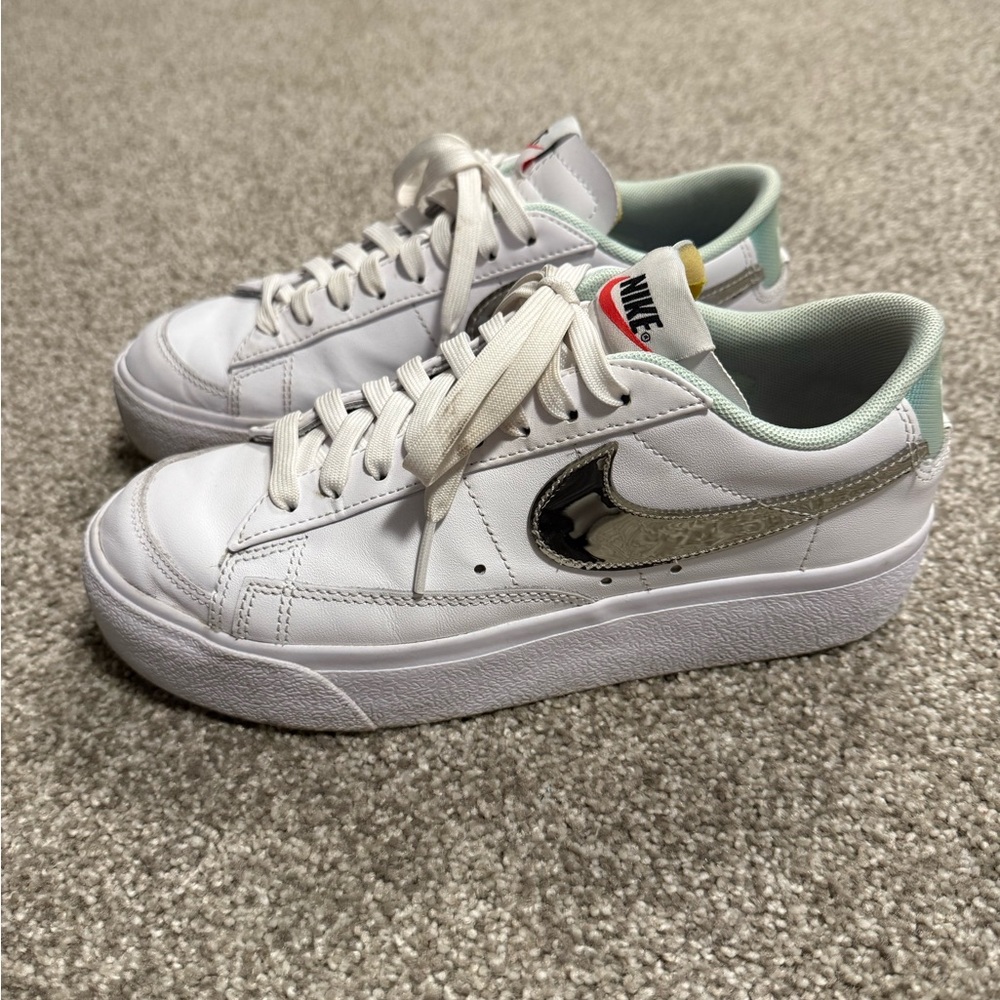 Nike Women’s Blazer Low Platform “White Mint Foam” Size 7.5
